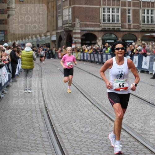 05.10.2025 - 20. swb-Marathon Bremen Yannick Fuchs http://msf.ph/oto/9283722 05.10.2025 13:00:36 Ziel 46, 6633, 7949 meine-sportfotos.de