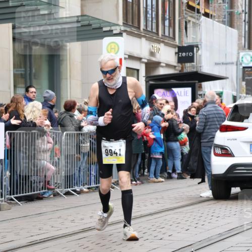 05.10.2025 - 20. swb-Marathon Bremen Strokosch-Dieckow http://msf.ph/oto/9283835 05.10.2025 11:25:51 Ziel 9352, 10144, 10373, 11326, 9352, 10144, 10373, 11326 meine-sportfotos.de
