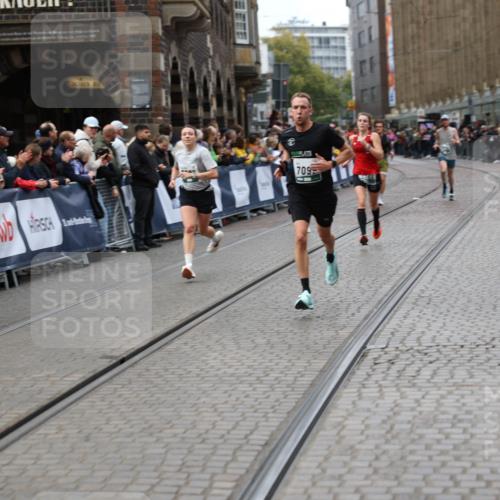 05.10.2025 - 20. swb-Marathon Bremen Yannick Fuchs http://msf.ph/oto/9283944 05.10.2025 13:00:43 Ziel 46, 1612, 7099, 7949 meine-sportfotos.de