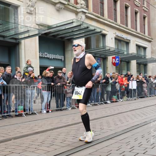 05.10.2025 - 20. swb-Marathon Bremen Strokosch-Dieckow http://msf.ph/oto/9283958 05.10.2025 11:25:55 Ziel 9352, 10144, 10373, 11326, 9352, 10144, 10373, 11326 meine-sportfotos.de