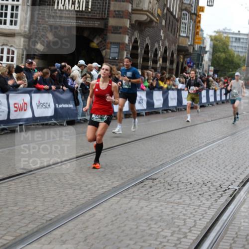 05.10.2025 - 20. swb-Marathon Bremen Yannick Fuchs http://msf.ph/oto/9284028 05.10.2025 13:00:45 Ziel 46, 1612, 3251, 3982, 7099 meine-sportfotos.de