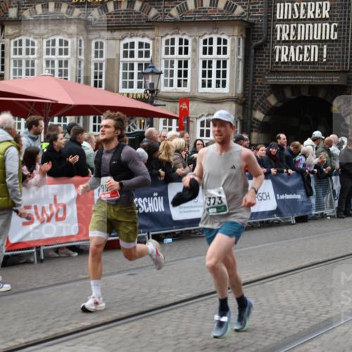 05.10.2025 - 20. swb-Marathon Bremen Yannick Fuchs http://msf.ph/oto/9284045 05.10.2025 13:00:48 Ziel 965, 3251, 3982, 5014, 7099, 7373 meine-sportfotos.de