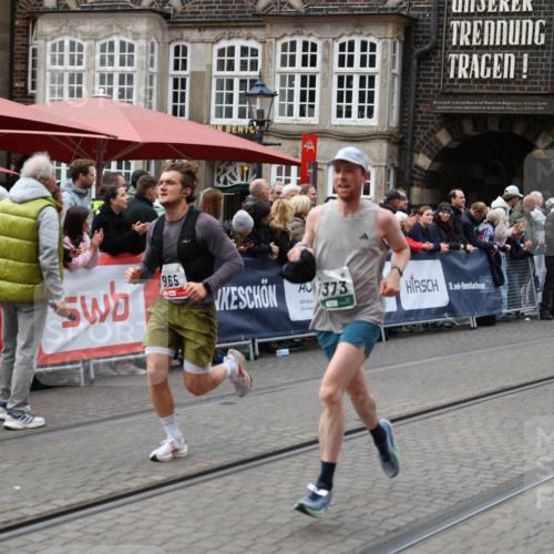 05.10.2025 - 20. swb-Marathon Bremen Yannick Fuchs http://msf.ph/oto/9284053 05.10.2025 13:00:48 Ziel 965, 3251, 3982, 5014, 7099, 7373 meine-sportfotos.de