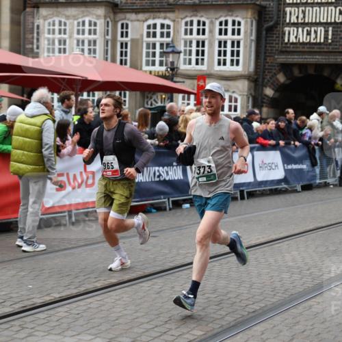 05.10.2025 - 20. swb-Marathon Bremen Yannick Fuchs http://msf.ph/oto/9284062 05.10.2025 13:00:48 Ziel 965, 3251, 3982, 5014, 7099, 7373 meine-sportfotos.de