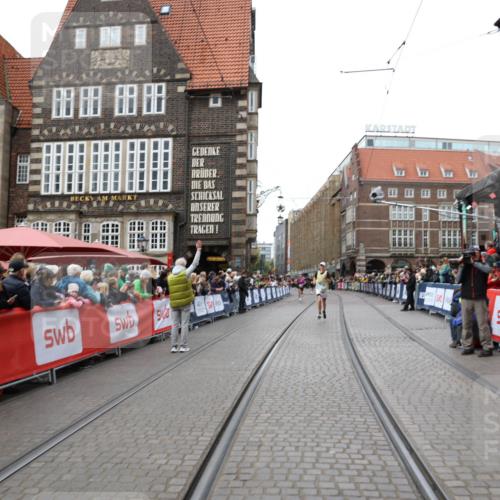 05.10.2025 - 20. swb-Marathon Bremen Yannick Fuchs http://msf.ph/oto/9284124 05.10.2025 13:00:53 Ziel 965, 3251, 3982, 5014, 7099, 7373 meine-sportfotos.de