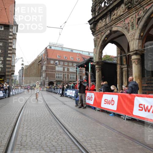 05.10.2025 - 20. swb-Marathon Bremen Yannick Fuchs http://msf.ph/oto/9284170 05.10.2025 13:00:53 Ziel 965, 3251, 3982, 5014, 7099, 7373 meine-sportfotos.de