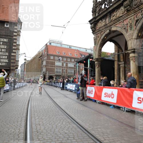 05.10.2025 - 20. swb-Marathon Bremen Yannick Fuchs http://msf.ph/oto/9284197 05.10.2025 13:00:54 Ziel 965, 3251, 3982, 5014, 7373, 9130 meine-sportfotos.de