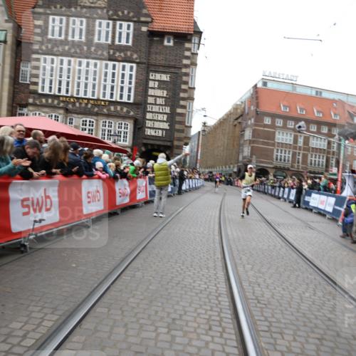 05.10.2025 - 20. swb-Marathon Bremen Yannick Fuchs http://msf.ph/oto/9284200 05.10.2025 13:00:54 Ziel 965, 3251, 3982, 5014, 7373, 9130 meine-sportfotos.de