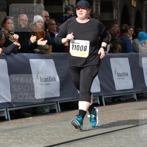 05.10.2025 - 20. swb-Marathon Bremen Strokosch-Dieckow http://msf.ph/oto/9284240 05.10.2025 11:17:17 Ziel 11008 meine-sportfotos.de