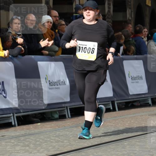 05.10.2025 - 20. swb-Marathon Bremen Strokosch-Dieckow http://msf.ph/oto/9284263 05.10.2025 11:17:17 Ziel 11008 meine-sportfotos.de