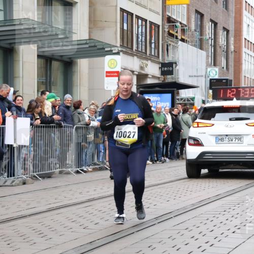 05.10.2025 - 20. swb-Marathon Bremen Strokosch-Dieckow http://msf.ph/oto/9284547 05.10.2025 11:27:39 Ziel 10027, 10027 meine-sportfotos.de