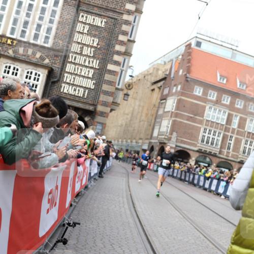 05.10.2025 - 20. swb-Marathon Bremen Yannick Fuchs http://msf.ph/oto/9284568 05.10.2025 13:02:30 Ziel 662 meine-sportfotos.de