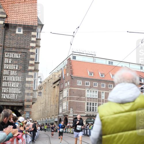 05.10.2025 - 20. swb-Marathon Bremen Yannick Fuchs http://msf.ph/oto/9284659 05.10.2025 13:02:31 Ziel 662 meine-sportfotos.de