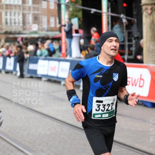 05.10.2025 - 20. swb-Marathon Bremen Yannick Fuchs http://msf.ph/oto/9284714 05.10.2025 13:02:35 Ziel 662, 3327, 6849 meine-sportfotos.de