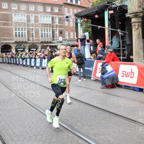 05.10.2025 - 20. swb-Marathon Bremen Yannick Fuchs http://msf.ph/oto/9284719 05.10.2025 13:02:42 Ziel 1810, 3327, 6849, 7028, 7170 meine-sportfotos.de