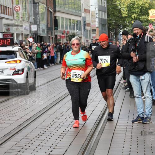 05.10.2025 - 20. swb-Marathon Bremen Strokosch-Dieckow http://msf.ph/oto/9284730 05.10.2025 11:28:41 Ziel 7174, 10579, 11313, 11314, 7174, 10579, 11313, 11314 meine-sportfotos.de