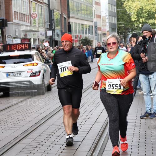 05.10.2025 - 20. swb-Marathon Bremen Strokosch-Dieckow http://msf.ph/oto/9284758 05.10.2025 11:28:43 Ziel 7174, 9559, 10579, 11313, 11314, 7174, 9559, 10579, 11313, 11314 meine-sportfotos.de