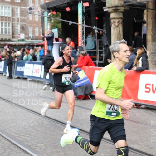 05.10.2025 - 20. swb-Marathon Bremen Yannick Fuchs http://msf.ph/oto/9284764 05.10.2025 13:02:43 Ziel 1810, 3327, 7028, 7170 meine-sportfotos.de