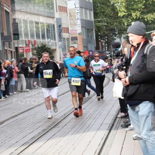 05.10.2025 - 20. swb-Marathon Bremen Strokosch-Dieckow http://msf.ph/oto/9284882 05.10.2025 11:28:47 Ziel 7174, 9257, 9559, 11313, 11314, 7174, 9257, 9559, 11313, 11314 meine-sportfotos.de