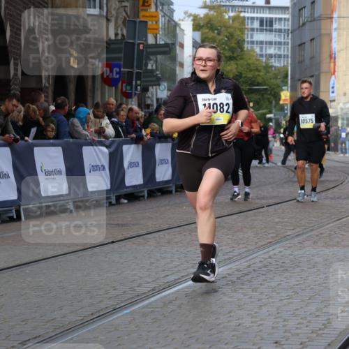 05.10.2025 - 20. swb-Marathon Bremen Strokosch-Dieckow http://msf.ph/oto/9284894 05.10.2025 11:18:07 Ziel 11082 meine-sportfotos.de