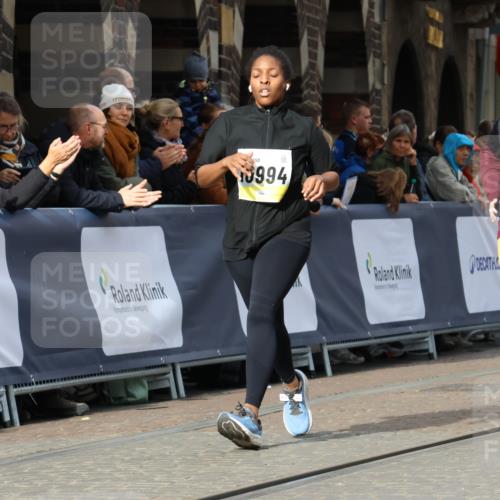05.10.2025 - 20. swb-Marathon Bremen Strokosch-Dieckow http://msf.ph/oto/9285119 05.10.2025 11:18:16 Ziel 9348, 9465, 9477, 10198, 10575, 10994 meine-sportfotos.de