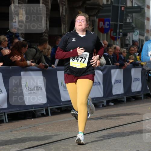 05.10.2025 - 20. swb-Marathon Bremen Strokosch-Dieckow http://msf.ph/oto/9285149 05.10.2025 11:18:17 Ziel 9348, 9465, 9477, 10198, 10575, 10994 meine-sportfotos.de