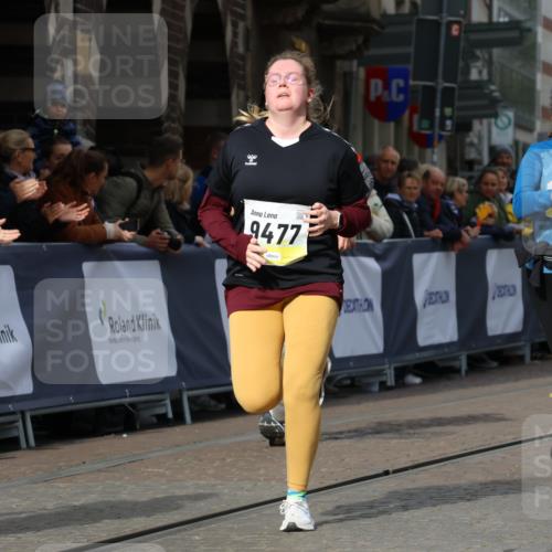 05.10.2025 - 20. swb-Marathon Bremen Strokosch-Dieckow http://msf.ph/oto/9285178 05.10.2025 11:18:17 Ziel 9348, 9465, 9477, 10198, 10575, 10994 meine-sportfotos.de
