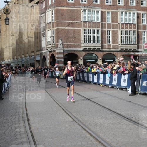05.10.2025 - 20. swb-Marathon Bremen Yannick Fuchs http://msf.ph/oto/9285329 05.10.2025 13:03:38 Ziel 635, 5588 meine-sportfotos.de