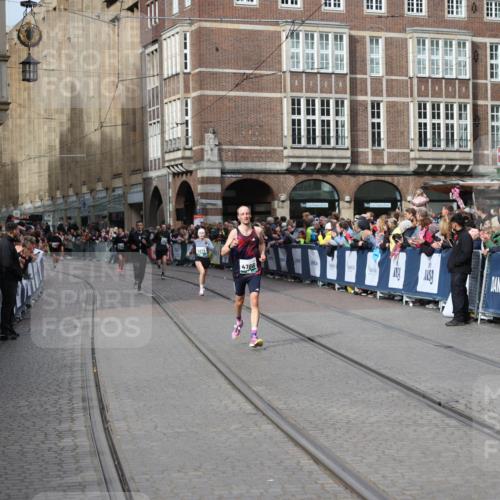 05.10.2025 - 20. swb-Marathon Bremen Yannick Fuchs http://msf.ph/oto/9285335 05.10.2025 13:03:38 Ziel 635, 5588 meine-sportfotos.de