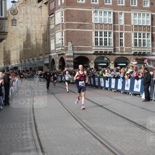 05.10.2025 - 20. swb-Marathon Bremen Yannick Fuchs http://msf.ph/oto/9285347 05.10.2025 13:03:38 Ziel 635, 5588 meine-sportfotos.de