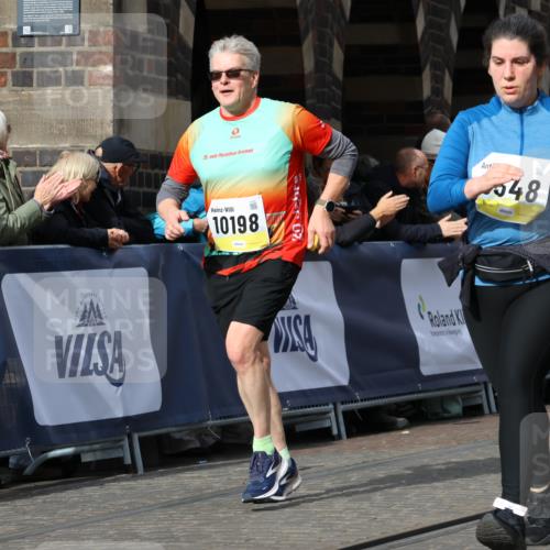 05.10.2025 - 20. swb-Marathon Bremen Strokosch-Dieckow http://msf.ph/oto/9285363 05.10.2025 11:18:19 Ziel 9348, 9465, 9477, 10198, 10575, 10795, 10994 meine-sportfotos.de