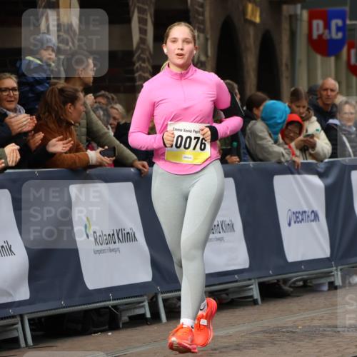 05.10.2025 - 20. swb-Marathon Bremen Strokosch-Dieckow http://msf.ph/oto/9285501 05.10.2025 11:18:30 Ziel 10076, 10472, 11043, 11690 meine-sportfotos.de