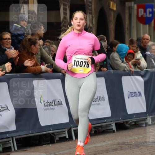 05.10.2025 - 20. swb-Marathon Bremen Strokosch-Dieckow http://msf.ph/oto/9285520 05.10.2025 11:18:30 Ziel 10076, 10472, 11043, 11690 meine-sportfotos.de
