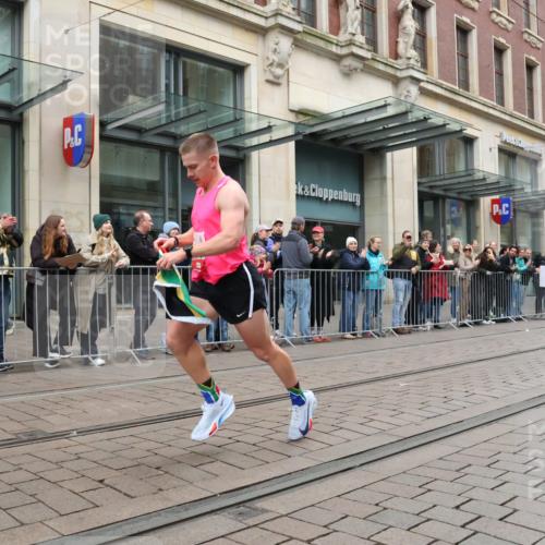 05.10.2025 - 20. swb-Marathon Bremen Strokosch-Dieckow http://msf.ph/oto/9285605 05.10.2025 12:08:31 Ziel 408, 408 meine-sportfotos.de