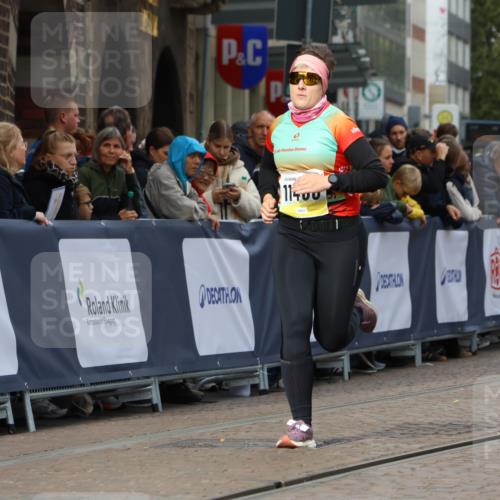 05.10.2025 - 20. swb-Marathon Bremen Strokosch-Dieckow http://msf.ph/oto/9285849 05.10.2025 11:18:43 Ziel 11480 meine-sportfotos.de