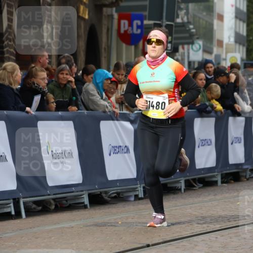 05.10.2025 - 20. swb-Marathon Bremen Strokosch-Dieckow http://msf.ph/oto/9285879 05.10.2025 11:18:43 Ziel 11480 meine-sportfotos.de