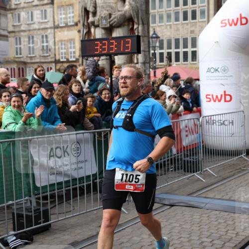 05.10.2025 - 20. swb-Marathon Bremen Yannick Fuchs http://msf.ph/oto/9286019 05.10.2025 13:04:02 Ziel 506, 1105, 3061, 3084, 4215, 5786 meine-sportfotos.de