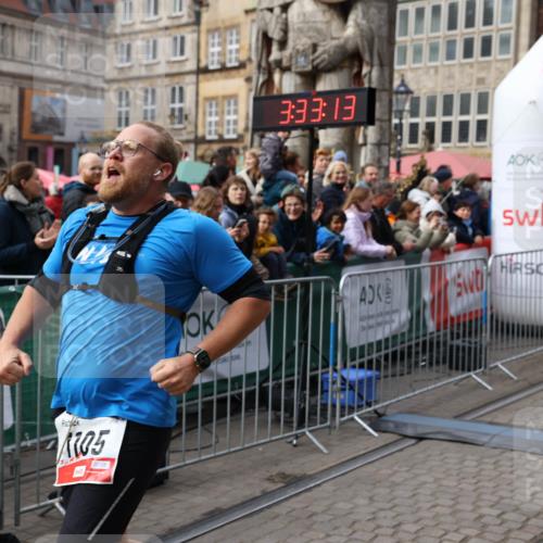 05.10.2025 - 20. swb-Marathon Bremen Yannick Fuchs http://msf.ph/oto/9286054 05.10.2025 13:04:03 Ziel 1105, 3061, 3084, 4215, 5786 meine-sportfotos.de