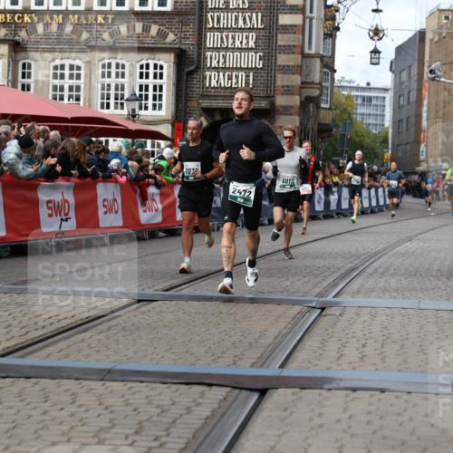 05.10.2025 - 20. swb-Marathon Bremen Yannick Fuchs http://msf.ph/oto/9286241 05.10.2025 13:04:10 Ziel 1652, 2472, 4215, 5786, 7070, 8013 meine-sportfotos.de