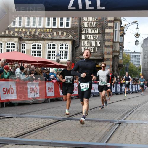 05.10.2025 - 20. swb-Marathon Bremen Yannick Fuchs http://msf.ph/oto/9286258 05.10.2025 13:04:10 Ziel 1652, 2472, 4215, 5786, 7070, 8013 meine-sportfotos.de