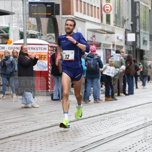 05.10.2025 - 20. swb-Marathon Bremen Strokosch-Dieckow http://msf.ph/oto/9286454 05.10.2025 12:15:22 Ziel 12, 12 meine-sportfotos.de