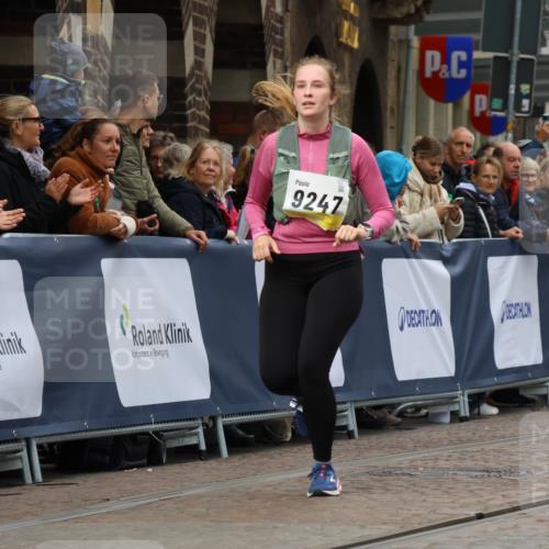 05.10.2025 - 20. swb-Marathon Bremen Strokosch-Dieckow http://msf.ph/oto/9286533 05.10.2025 11:19:10 Ziel 9247, 10488 meine-sportfotos.de