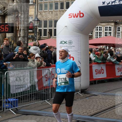 05.10.2025 - 20. swb-Marathon Bremen Yannick Fuchs http://msf.ph/oto/9286552 05.10.2025 13:04:46 Ziel 577, 1265, 4966, 7176 meine-sportfotos.de
