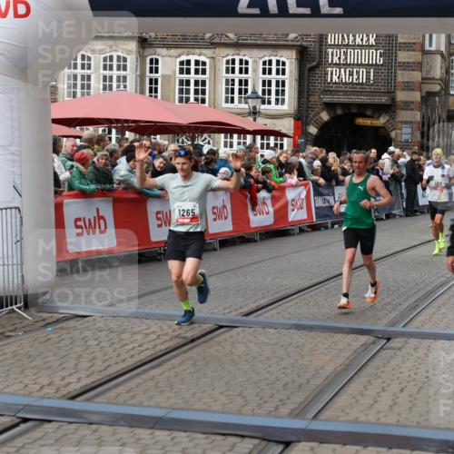 05.10.2025 - 20. swb-Marathon Bremen Yannick Fuchs http://msf.ph/oto/9286563 05.10.2025 13:04:48 Ziel 109, 577, 1265, 4966, 7176 meine-sportfotos.de