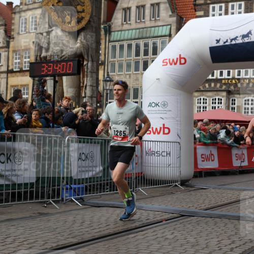 05.10.2025 - 20. swb-Marathon Bremen Yannick Fuchs http://msf.ph/oto/9286603 05.10.2025 13:04:49 Ziel 109, 577, 1265, 4966, 7176 meine-sportfotos.de