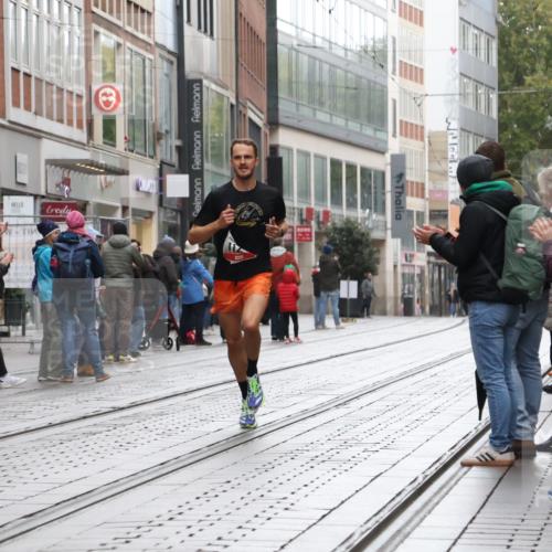 05.10.2025 - 20. swb-Marathon Bremen Strokosch-Dieckow http://msf.ph/oto/9286646 05.10.2025 12:17:15 Ziel 1124, 1739, 1124, 1739 meine-sportfotos.de