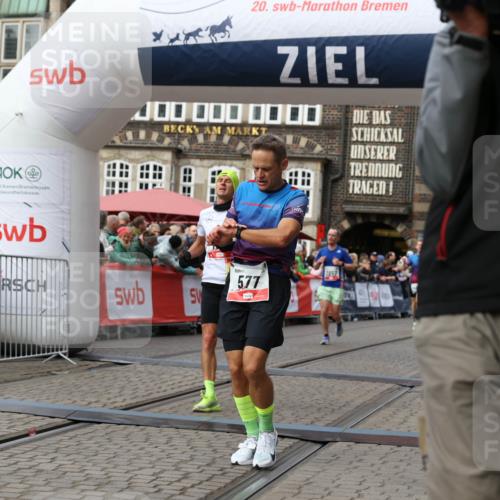 05.10.2025 - 20. swb-Marathon Bremen Yannick Fuchs http://msf.ph/oto/9286664 05.10.2025 13:04:52 Ziel 109, 577, 1265, 2057, 4966, 6463 meine-sportfotos.de