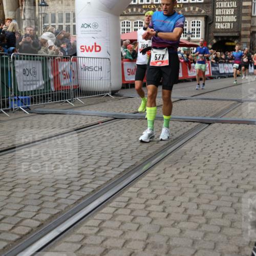 05.10.2025 - 20. swb-Marathon Bremen Yannick Fuchs http://msf.ph/oto/9286698 05.10.2025 13:04:52 Ziel 109, 577, 1265, 2057, 4966, 6463 meine-sportfotos.de