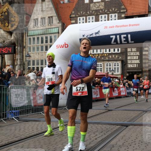 05.10.2025 - 20. swb-Marathon Bremen Yannick Fuchs http://msf.ph/oto/9286703 05.10.2025 13:04:53 Ziel 109, 577, 1265, 2057, 2188, 4966, 6463 meine-sportfotos.de