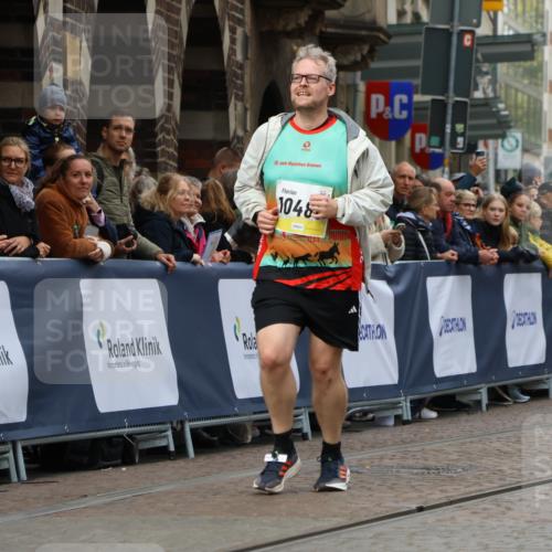 05.10.2025 - 20. swb-Marathon Bremen Strokosch-Dieckow http://msf.ph/oto/9286709 05.10.2025 11:19:13 Ziel 9247, 10488 meine-sportfotos.de